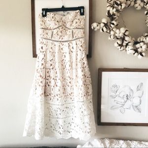 Lulu’s Strapless Lace Midi Dress | M